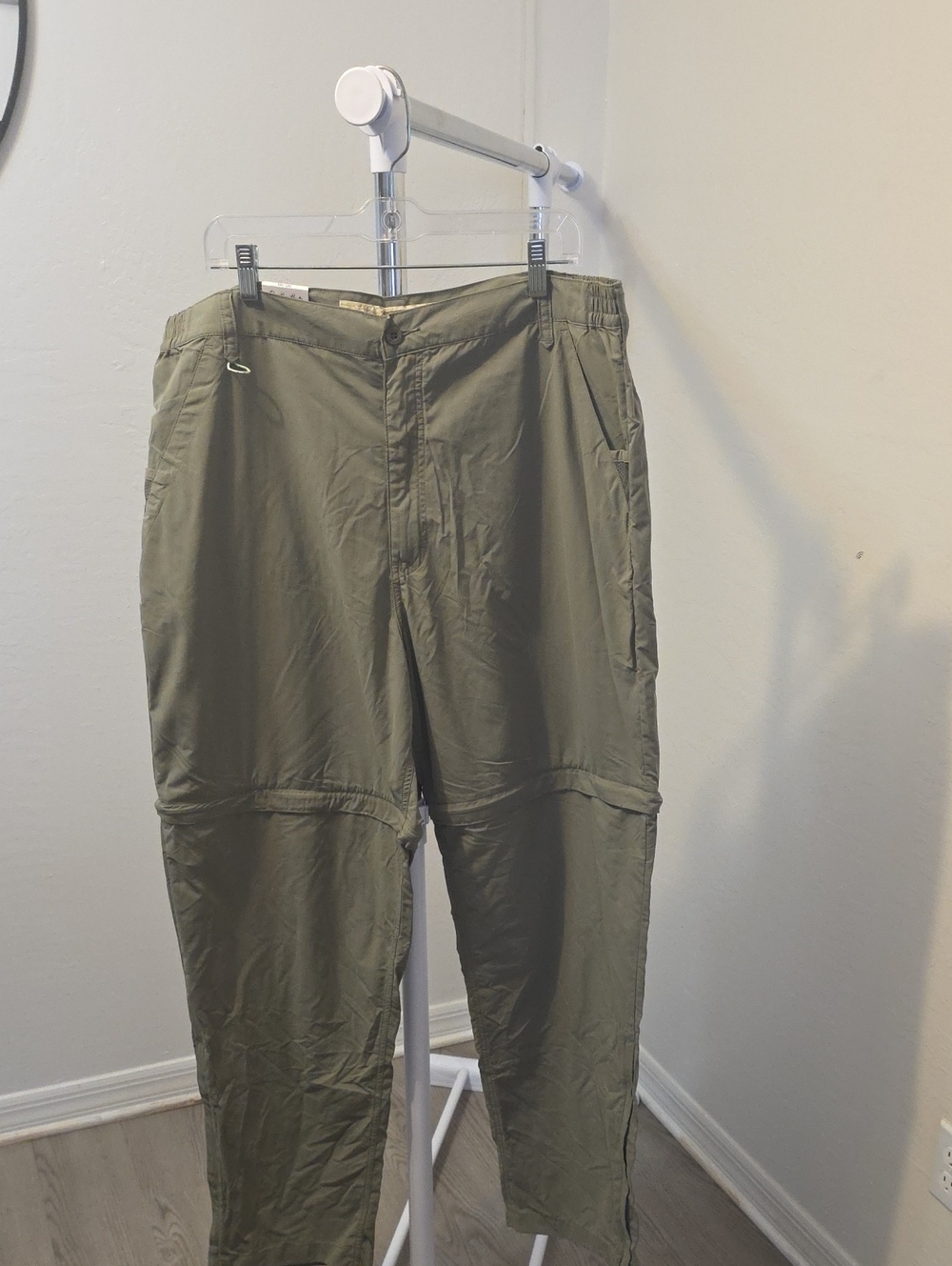 Cabela's Olive Green Men's Convertible Cargo Pants